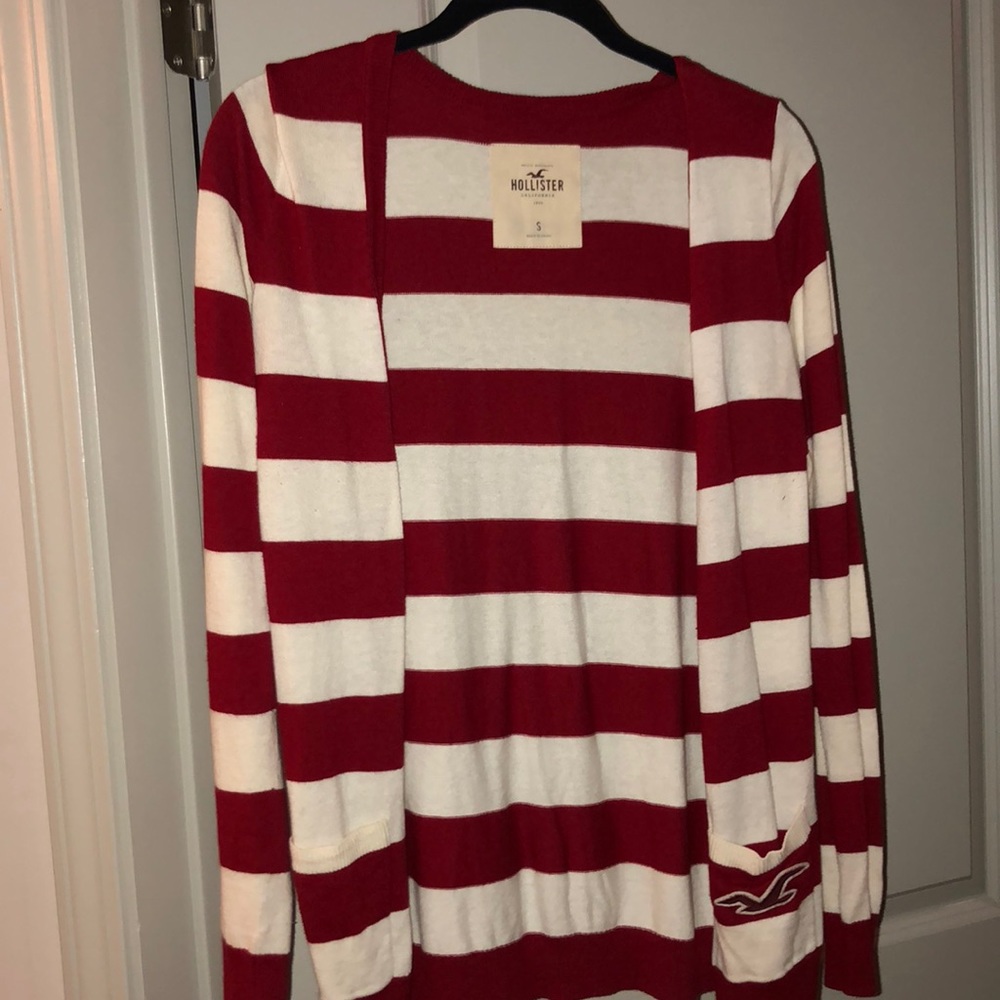 Adorable Hollister white and red small